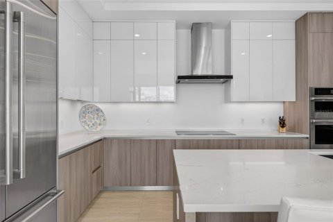 Купить кондоминиум в Сарасота, Флорида 13 комнат, 264.86м2, № 2360539 - фото 22