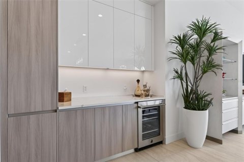 Купить кондоминиум в Сарасота, Флорида 13 комнат, 264.86м2, № 2360539 - фото 28