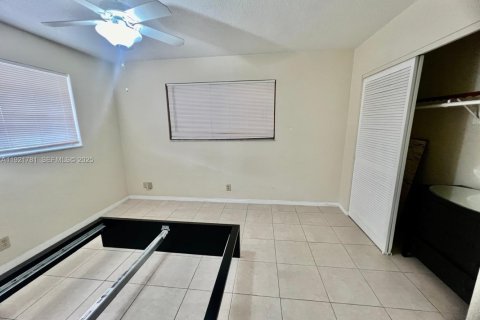 Copropriété à vendre à Lauderhill, Floride: 2 chambres, 71.91 m2 № 1977358 - photo 19