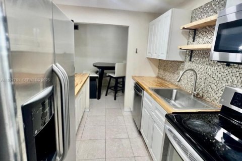 Copropriété à vendre à Lauderhill, Floride: 2 chambres, 71.91 m2 № 1977358 - photo 13