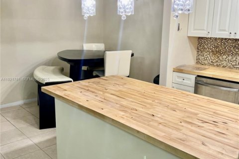 Copropriété à vendre à Lauderhill, Floride: 2 chambres, 71.91 m2 № 1977358 - photo 15