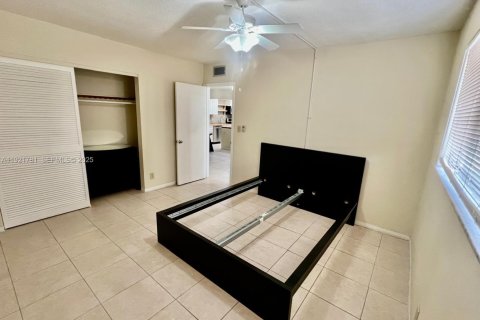 Copropriété à vendre à Lauderhill, Floride: 2 chambres, 71.91 m2 № 1977358 - photo 17