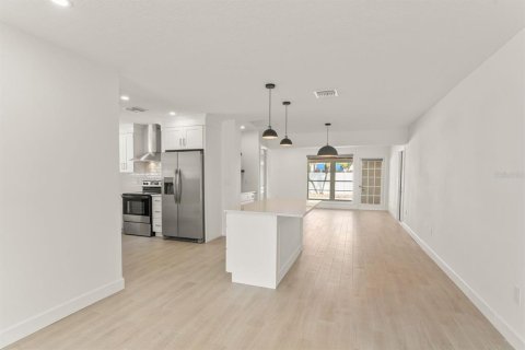 Villa ou maison à vendre à Belleair Beach, Floride: 3 chambres, 172.43 m2 № 2224539 - photo 9