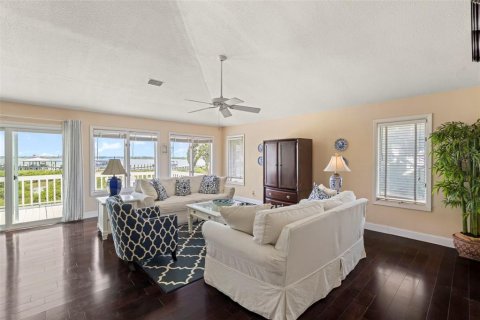 Casa en venta en Saint Augustine, Florida, 3 dormitorios, 242.1 m2 № 1918763 - foto 5