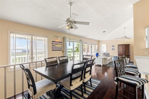 Casa en venta en Saint Augustine, Florida, 3 dormitorios, 242.1 m2 № 1918763 - foto 11