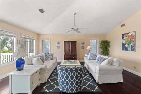 Casa en venta en Saint Augustine, Florida, 3 dormitorios, 242.1 m2 № 1918763 - foto 7