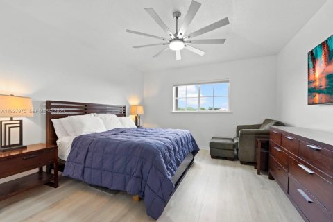 Touwnhouse à louer à Miramar, Floride: 3 chambres, 167.6 m2 № 1990269 - photo 20