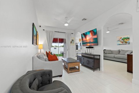 Touwnhouse à louer à Miramar, Floride: 3 chambres, 167.6 m2 № 1990269 - photo 7