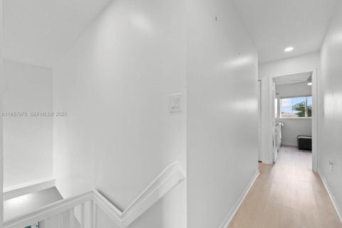 Touwnhouse à louer à Miramar, Floride: 3 chambres, 167.6 m2 № 1990269 - photo 25