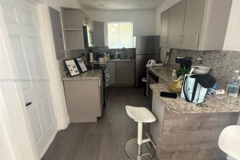 Купить коммерческую недвижимость в Майами, Флорида 146.41м2, № 1997224 - фото 8