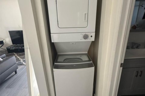 Купить коммерческую недвижимость в Майами, Флорида 146.41м2, № 1997224 - фото 18