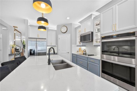 Купить виллу или дом в Миннеола, Флорида 12 комнат, 298.4м2, № 2215122 - фото 27