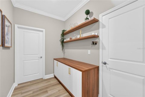 Купить виллу или дом в Миннеола, Флорида 12 комнат, 298.4м2, № 2215122 - фото 16