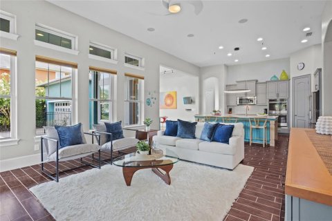 House in Orlando, Florida 4 bedrooms, 269.79 sq.m. № 1831908 - photo 25