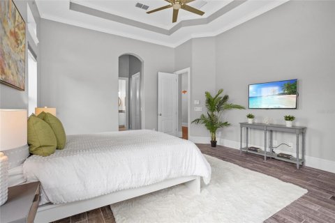 House in Orlando, Florida 4 bedrooms, 269.79 sq.m. № 1831908 - photo 12