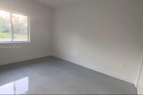 Casa en venta en Lehigh Acres, Florida, 4 dormitorios № 1798809 - foto 11