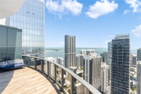 Condo in Miami, Florida, 4 bedrooms  № 1844112 - photo 13