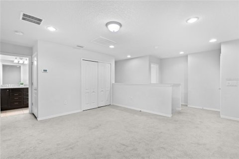Townhouse in Kissimmee, Florida 4 bedrooms, 195.28 sq.m. № 2092962 - photo 23