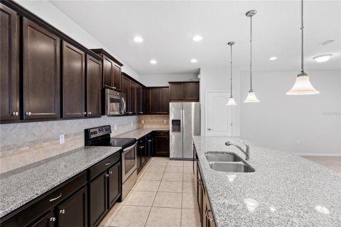 Townhouse in Kissimmee, Florida 4 bedrooms, 195.28 sq.m. № 2092962 - photo 8