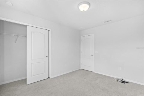Townhouse in Kissimmee, Florida 4 bedrooms, 195.28 sq.m. № 2092962 - photo 19