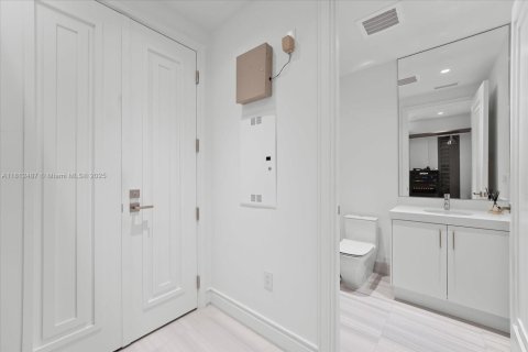 Copropriété à vendre à Sunny Isles Beach, Floride: 5 chambres, 383.78 m2 № 1874446 - photo 29