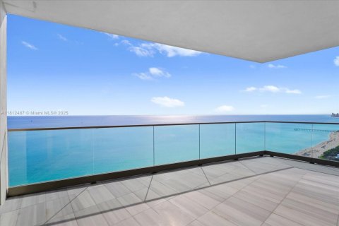Copropriété à vendre à Sunny Isles Beach, Floride: 5 chambres, 383.78 m2 № 1874446 - photo 24