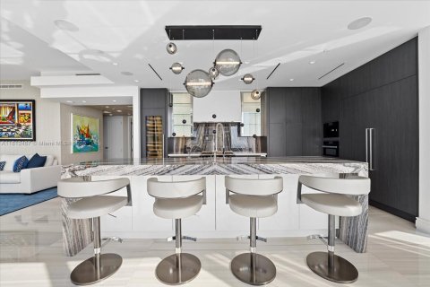 Copropriété à vendre à Sunny Isles Beach, Floride: 5 chambres, 383.78 m2 № 1874446 - photo 10