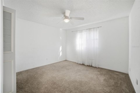 Casa en venta en Deltona, Florida, 3 dormitorios, 213.77 m2 № 1913331 - foto 25