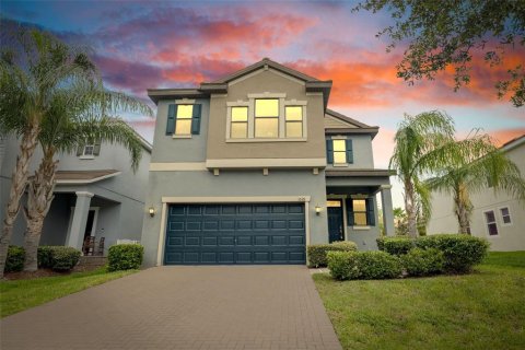 House in Brandon, Florida 4 bedrooms, 220.64 sq.m. № 1687560 - photo 1