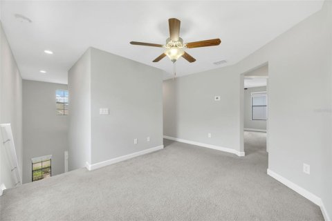 House in Brandon, Florida 4 bedrooms, 220.64 sq.m. № 1687560 - photo 23