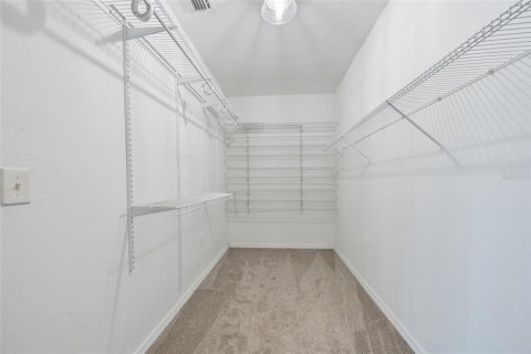 House in Tampa, Florida 5 bedrooms, 311.32 sq.m. № 1629461 - photo 18
