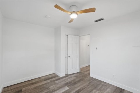 Villa ou maison à vendre à Saint Petersburg, Floride: 2 chambres, 70.61 m2 № 2418541 - photo 17