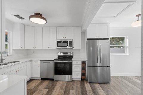 Villa ou maison à vendre à Saint Petersburg, Floride: 2 chambres, 70.61 m2 № 2418541 - photo 7