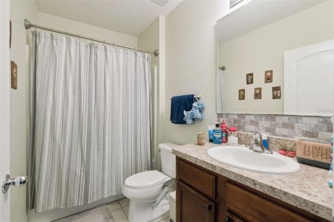 House in Auburndale, Florida 4 bedrooms, 173.45 sq.m. № 2151310 - photo 17