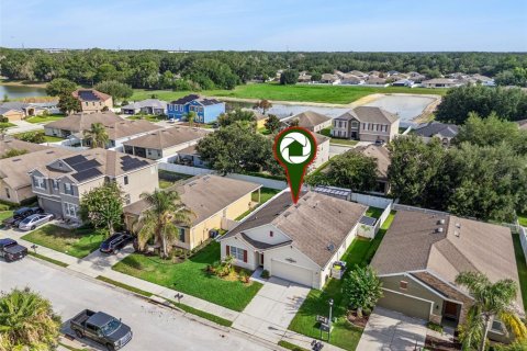 House in Auburndale, Florida 4 bedrooms, 173.45 sq.m. № 2151310 - photo 26