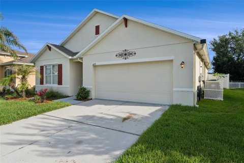 House in Auburndale, Florida 4 bedrooms, 173.45 sq.m. № 2151310 - photo 4