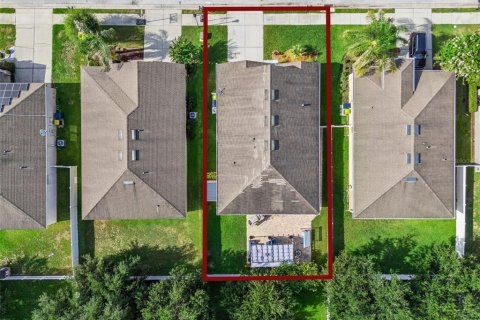 House in Auburndale, Florida 4 bedrooms, 173.45 sq.m. № 2151310 - photo 25