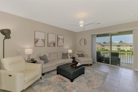 Condo in Sarasota, Florida, 2 bedrooms  № 1780569 - photo 16