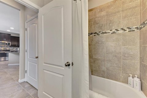 Condo in Sarasota, Florida, 2 bedrooms  № 1780569 - photo 29