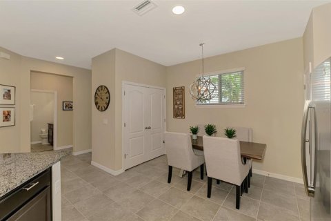 Condo in Sarasota, Florida, 2 bedrooms  № 1780569 - photo 12