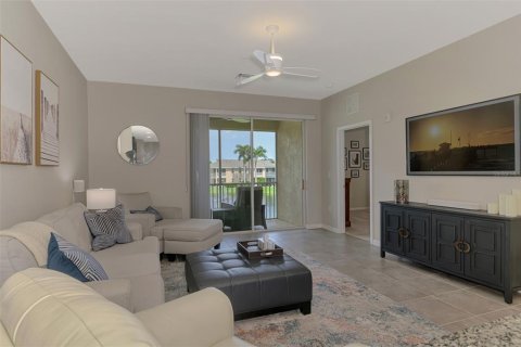 Condo in Sarasota, Florida, 2 bedrooms  № 1780569 - photo 17