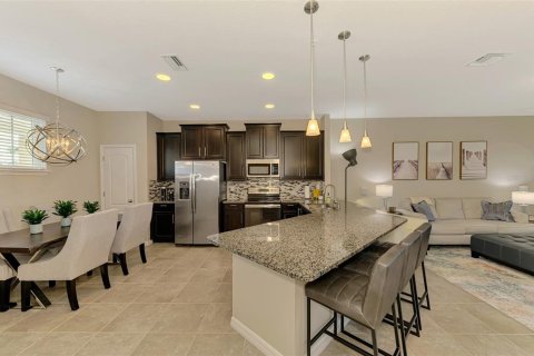 Condo in Sarasota, Florida, 2 bedrooms  № 1780569 - photo 8