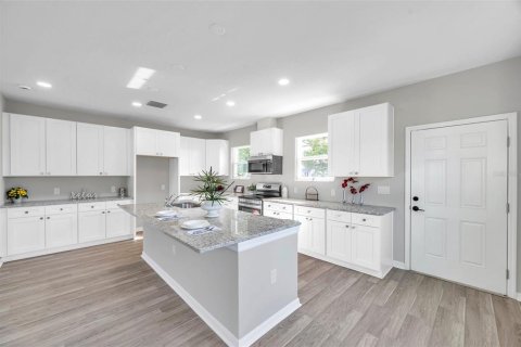 Casa en venta en New Port Richey, Florida, 3 dormitorios, 158.12 m2 № 1527972 - foto 8