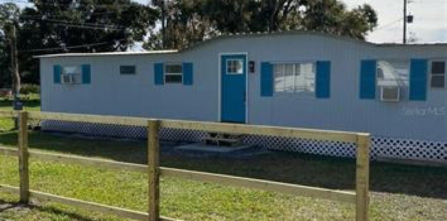 Commercial property in Lakeland, Florida 15 bedrooms, 62.43 sq.m. № 1542201