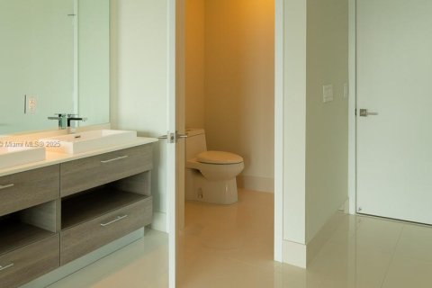 Condominio en venta en Miami, Florida, 2 dormitorios, 106.93 m2 № 1980059 - foto 18