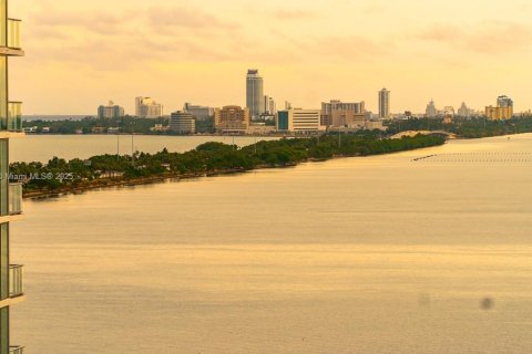 Condominio en venta en Miami, Florida, 2 dormitorios, 106.93 m2 № 1980059 - foto 25