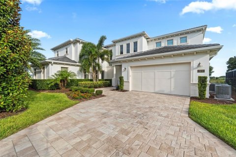 House in Winter Garden, Florida 7 bedrooms, 601.26 sq.m. № 1832640 - photo 7