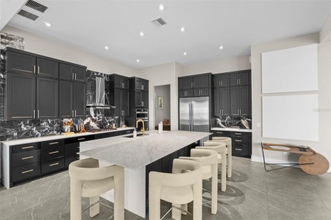 House in Winter Garden, Florida 7 bedrooms, 601.26 sq.m. № 1832640 - photo 20