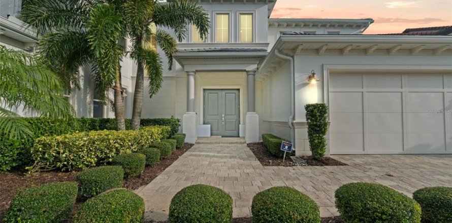 House in Winter Garden, Florida 7 bedrooms, 601.26 sq.m. № 1832640