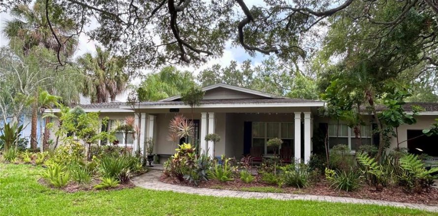 Villa ou maison à Tampa, Floride 4 chambres, 265.7 m2 № 2415512